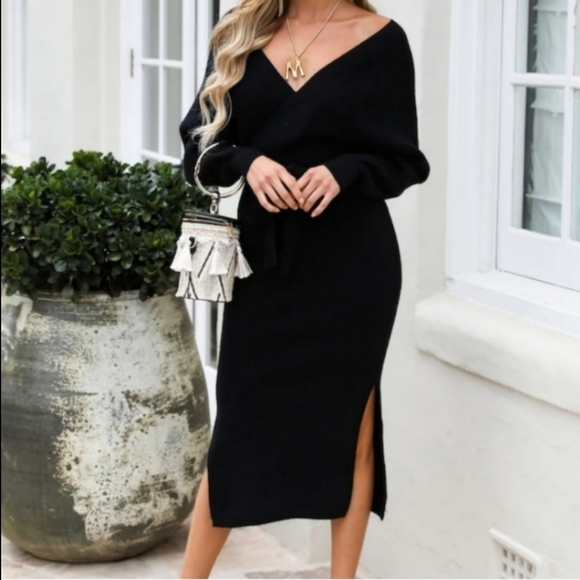Hello Molly Dresses & Skirts - Hello Molly Black Midi Dress XS